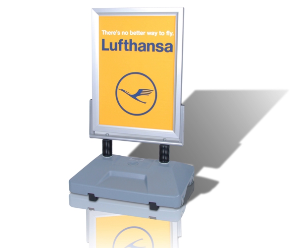 Kundenstopper mit Wassertank Advertisingfriends